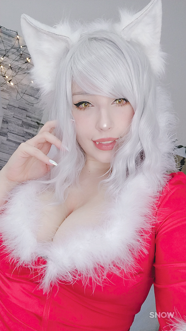 Pialoof-Christmas-Hanekawa selfie(20)